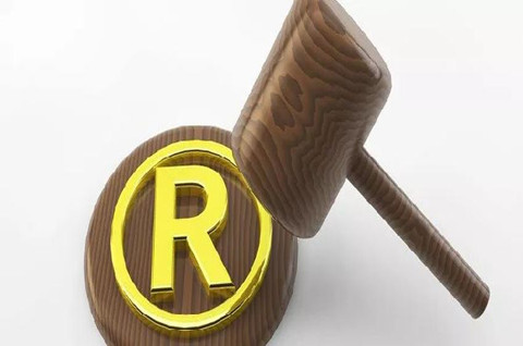 購買侵犯他人商標的產品犯法嗎？商標侵權刑事處罰標準是什么？